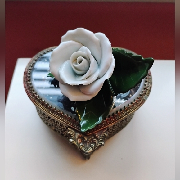 Other - AUTHENTIC EUROPEAN ANTIQUE White Porcelain Rose - HOME DECOR - MADE IN HUNGARY🕊